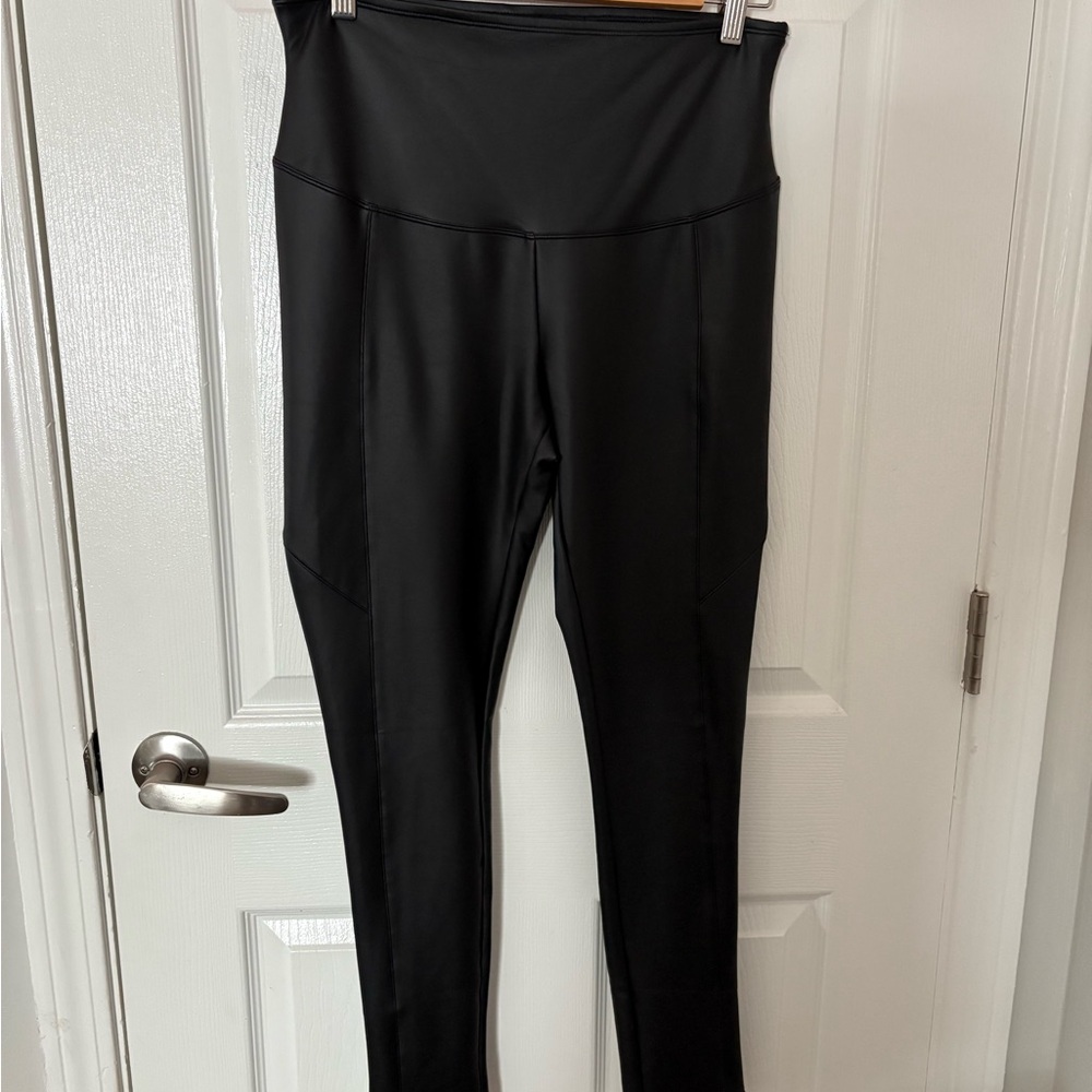 Women's Size Large Black Faux Leather Leggings